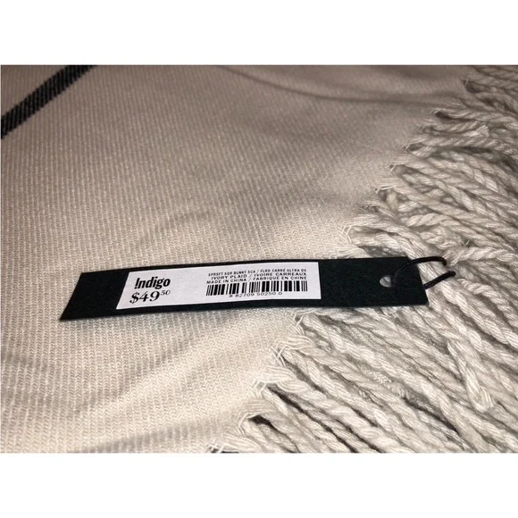 BNWT Indigo Love & Lore Cream and Black Striped Scarf with Fringe - Picture 8 of 15